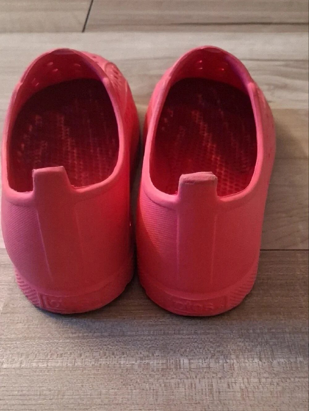 Totes Kids Slip-On Water Shoes Girls Size 13-1